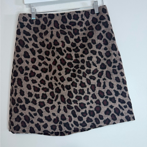 Ann Taylor Dresses & Skirts - Ann Taylor Leopard Print Tan and Black Skirt wool blend in size 6